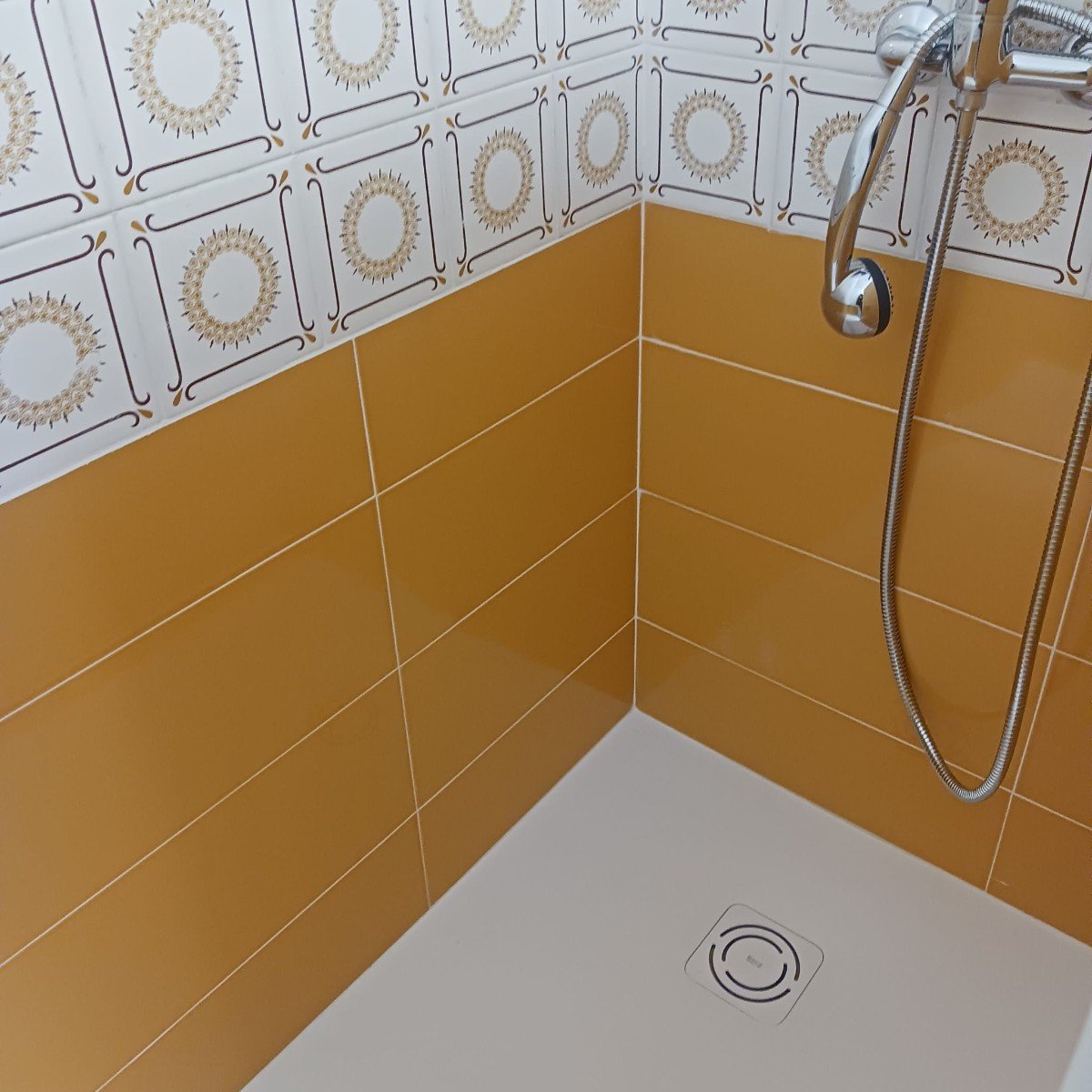 o_1jfb07u2t5rn128011ebdu5ek44f