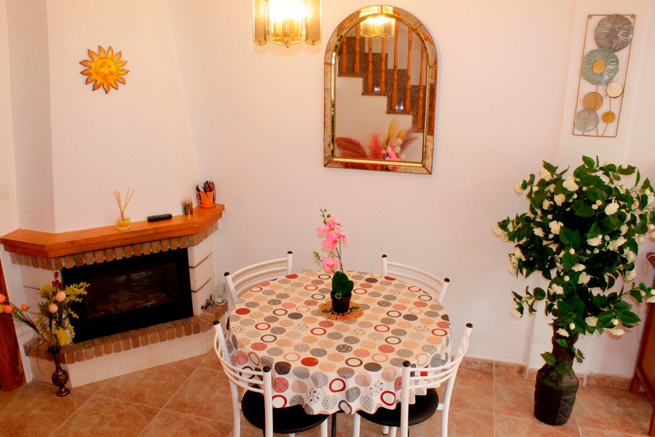 o_1jg2vrrg11qq61ek8mncr33k312f