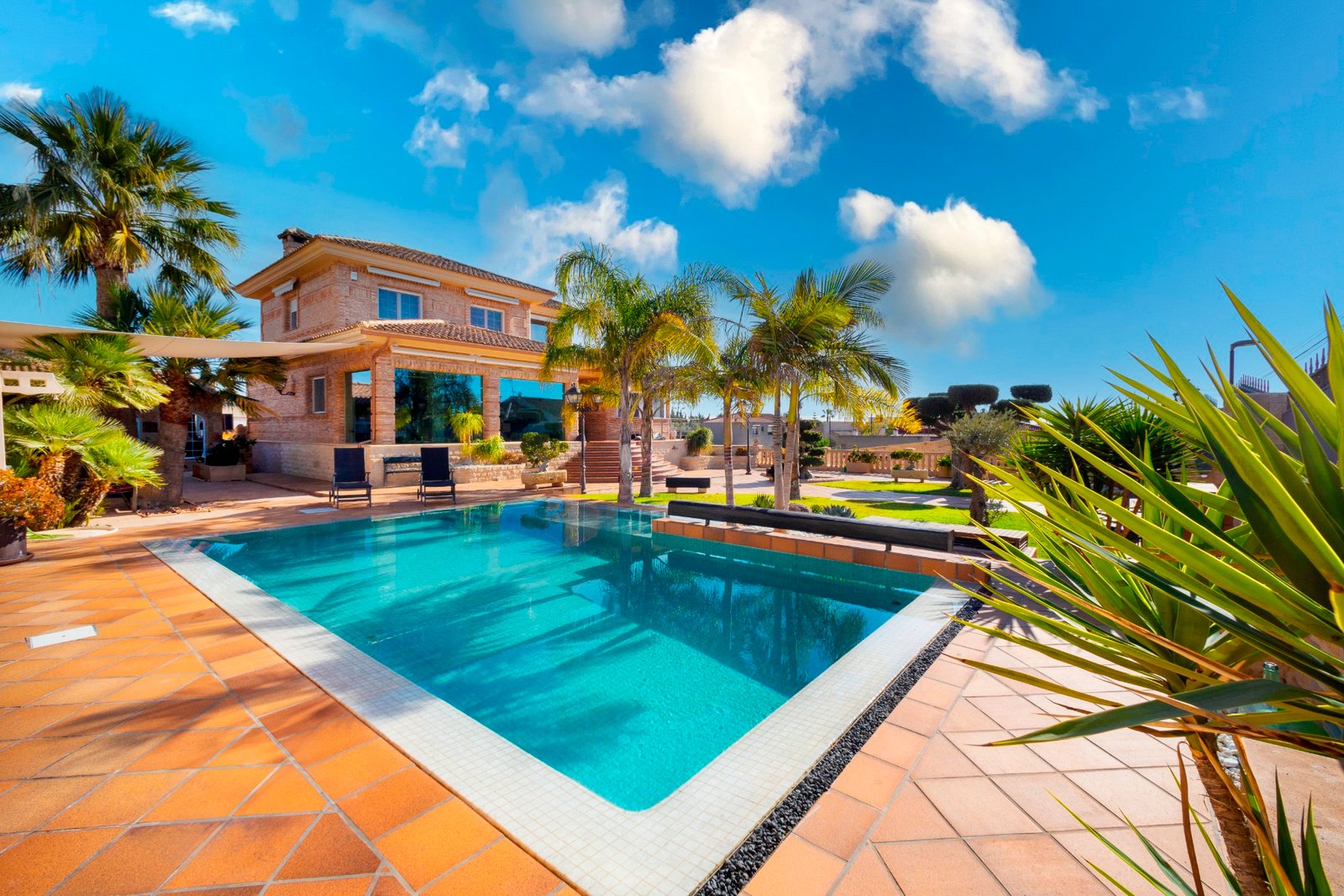 o_1jhlh22at12491u3l2qt7qv1cc32r