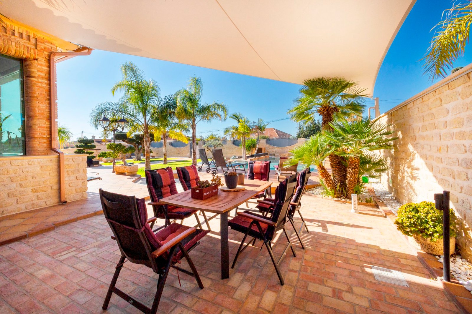 o_1jhlh22au1hem1qovcd4n0k14rb33