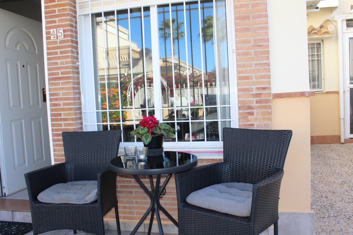 o_1jhtk8177vfctlc1n1s1nqhnin38