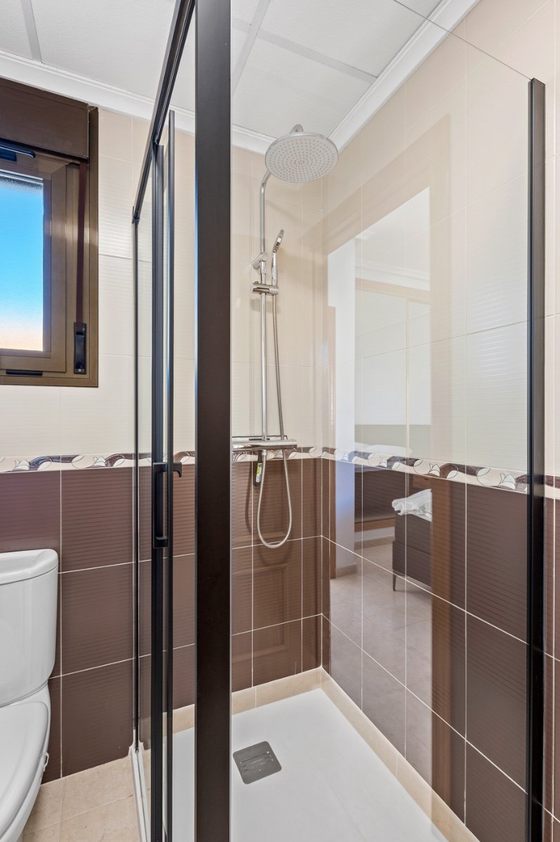 o_1ji52g4f416m3cocl4bfdl1uk138