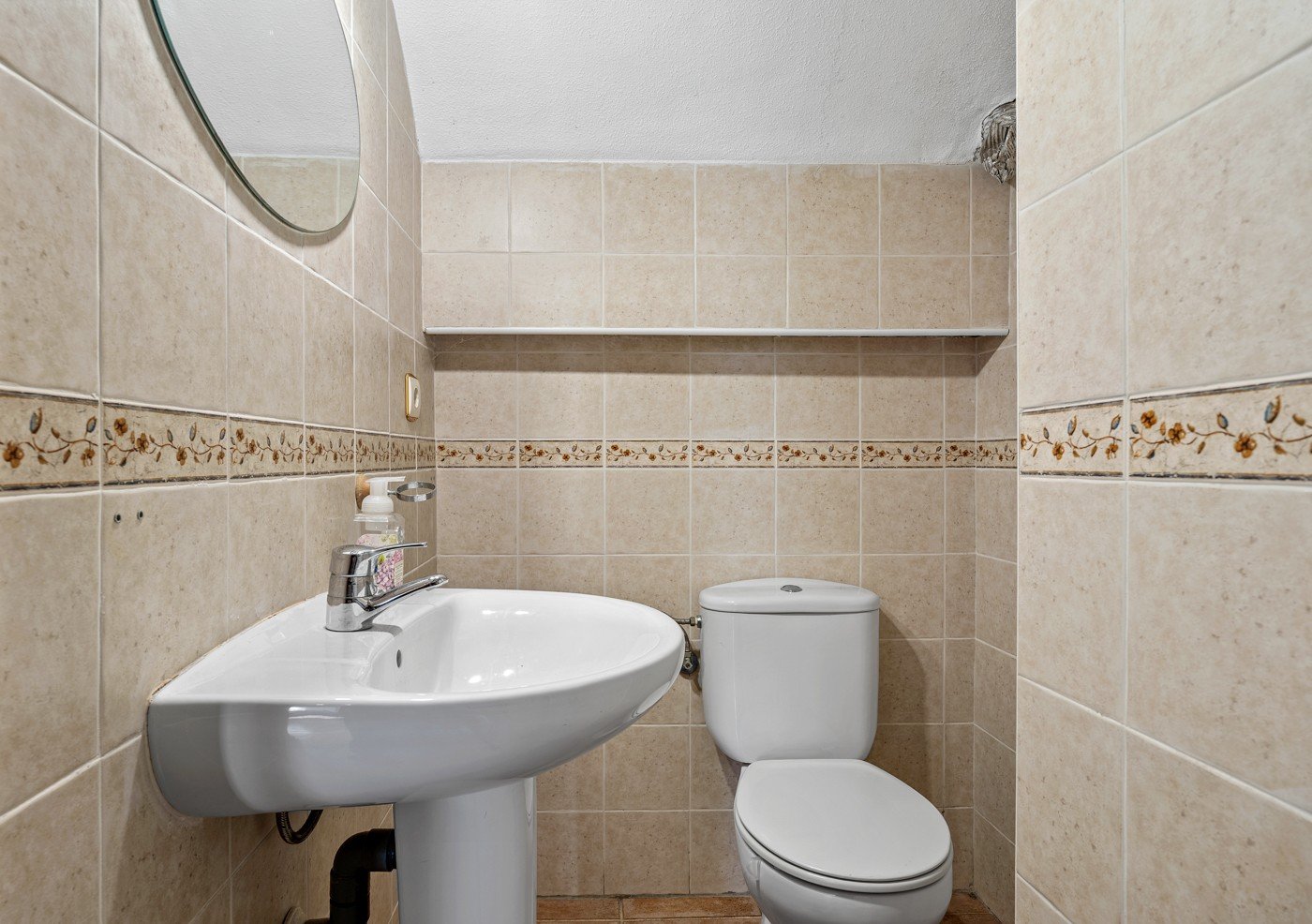 o_1ji5b46478hd1iti1ntl143h6252p