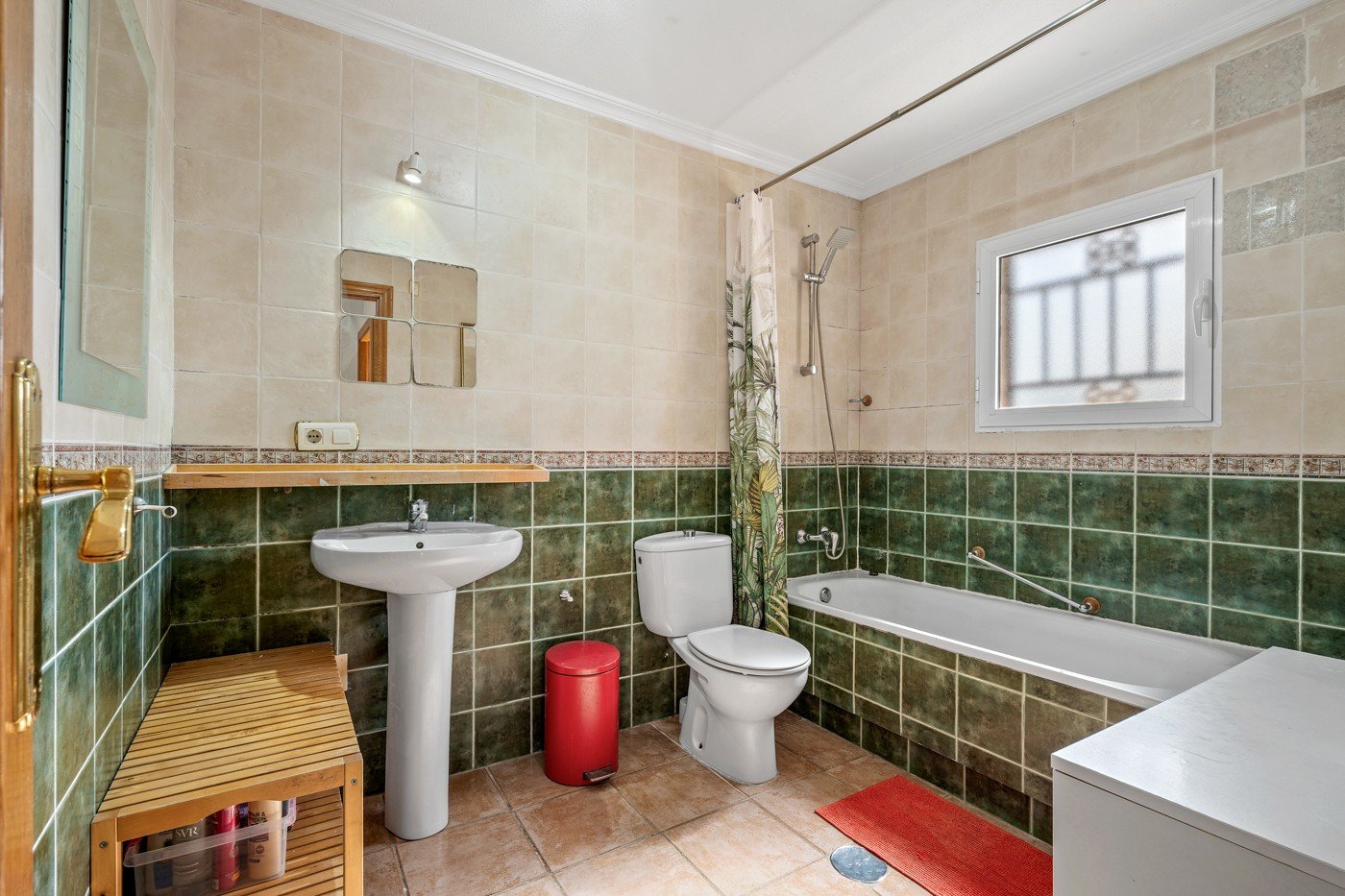 o_1ji5b4647h7m267on114jts33d