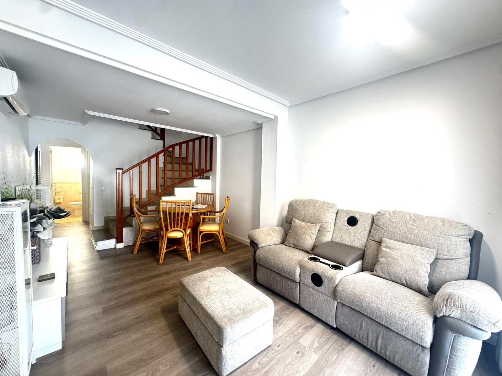 property_attachment_1bkuwa9tik_20250922030914