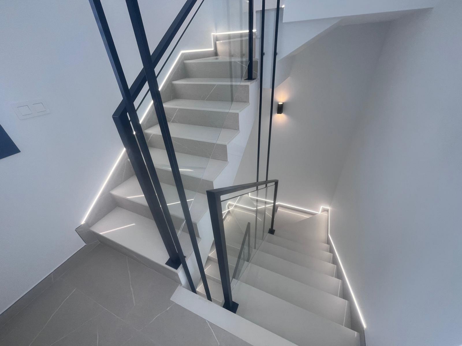 property_attachment_1blhychlbi_20250124084356