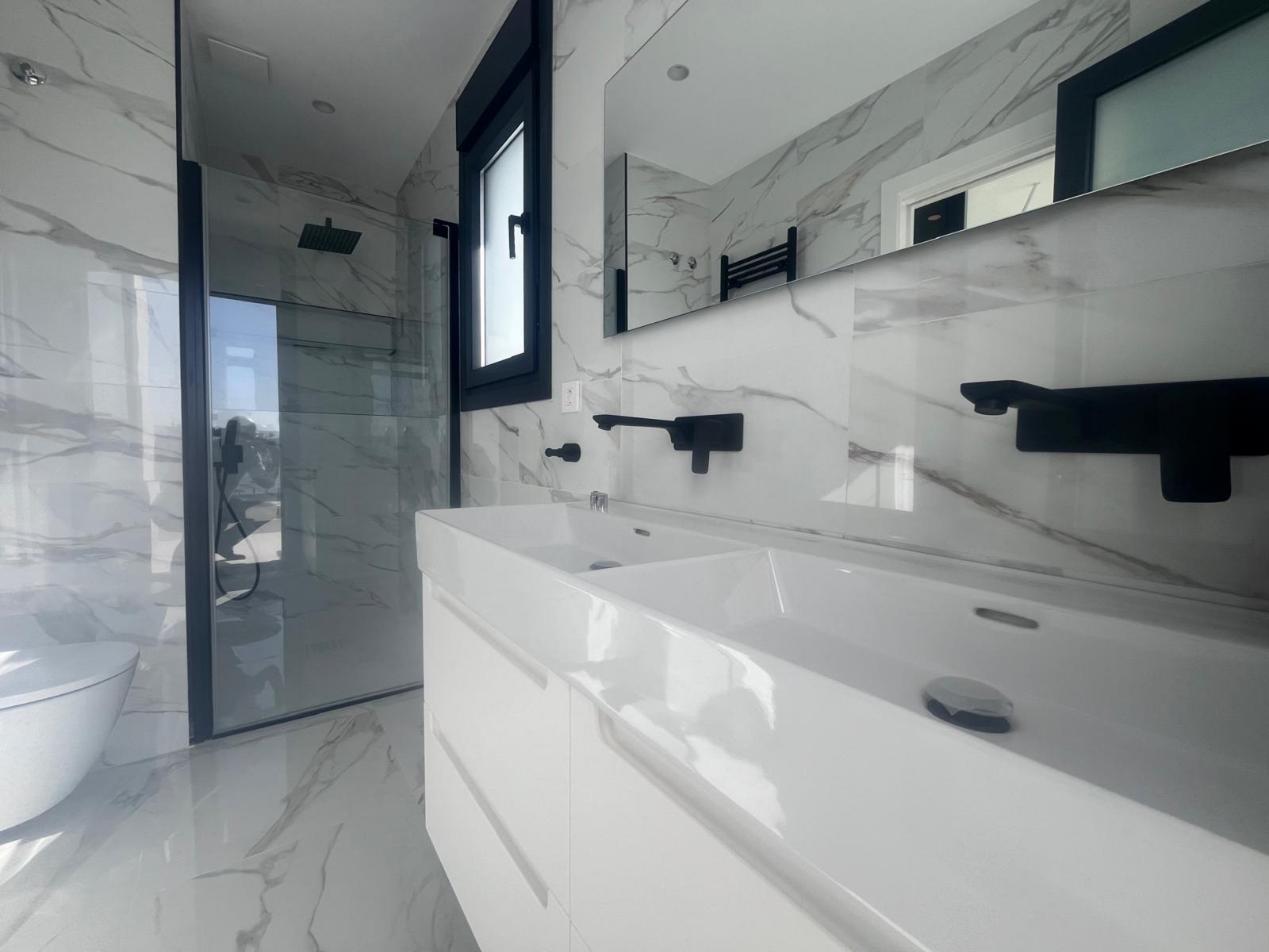 property_attachment_1tg102br2w_20250124084354