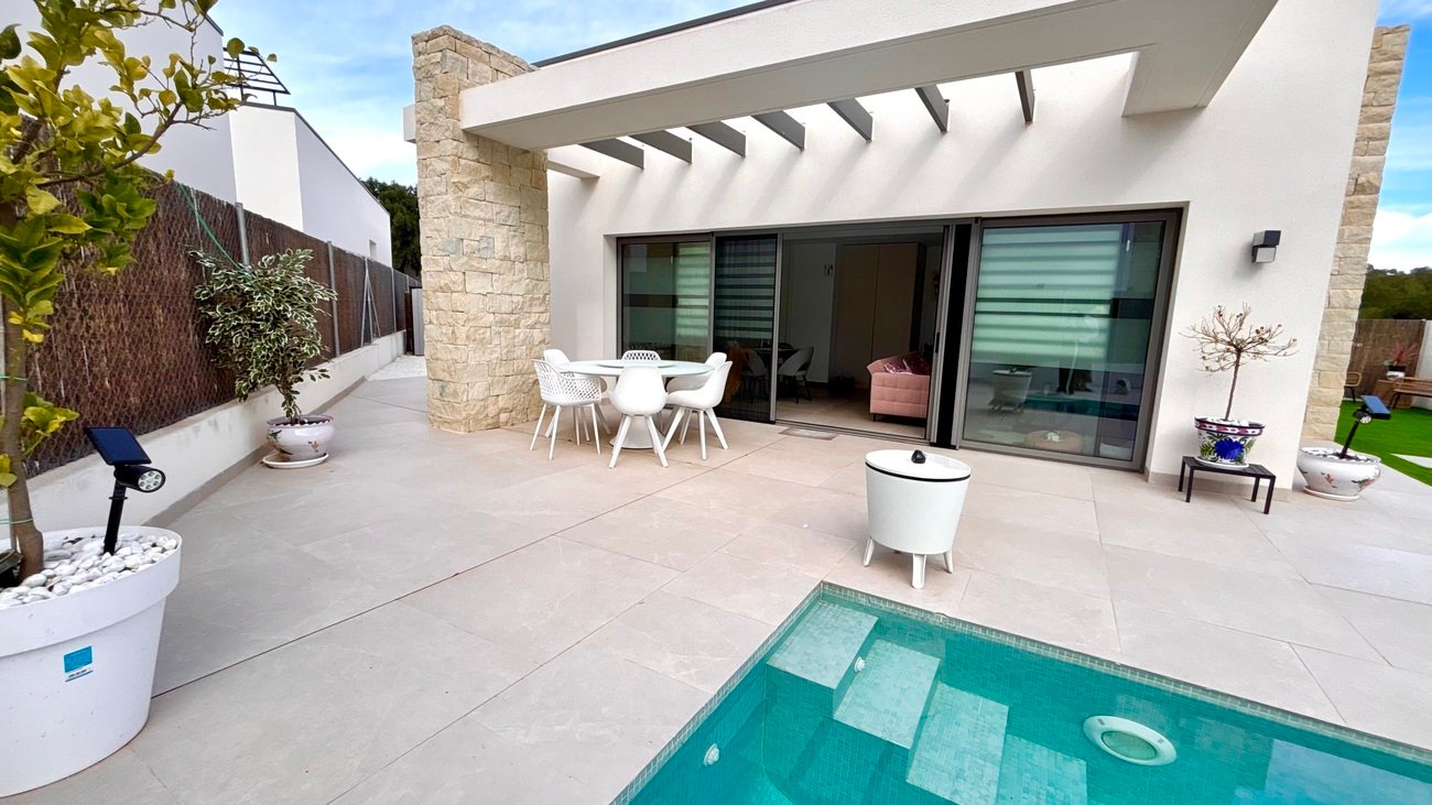 villa-san-miguel-de-salinas-mlsc9098241-3