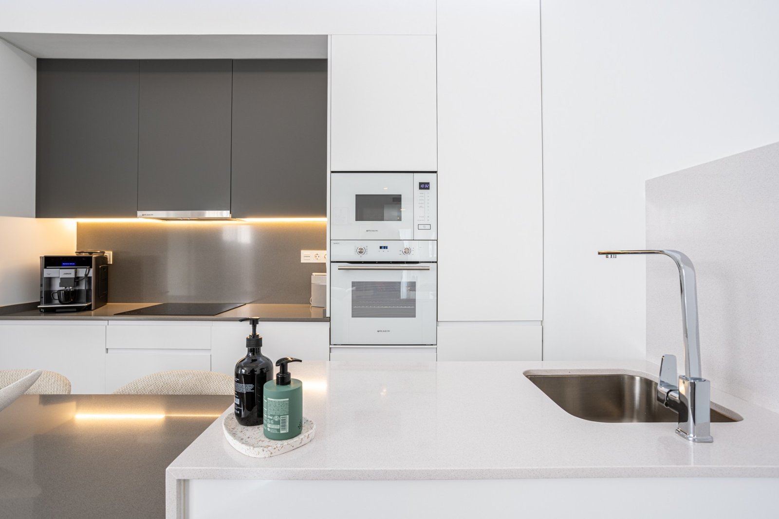 1240970_699d5bde6aea0