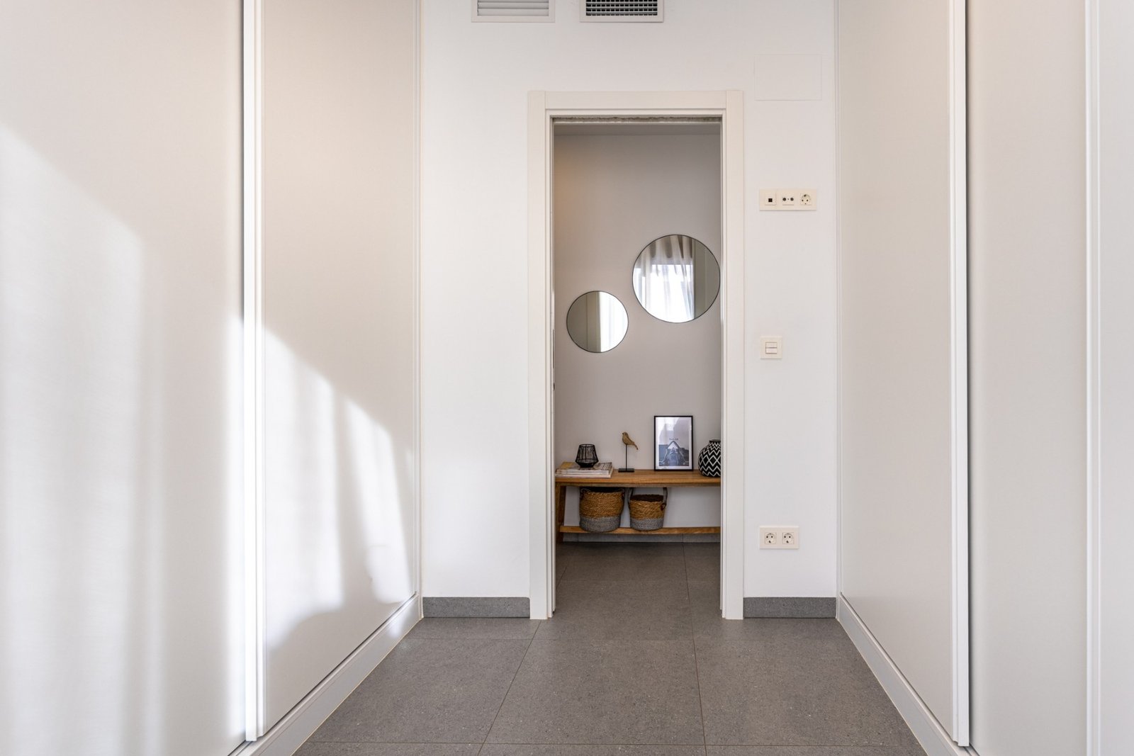 1240985_699d5b583038e