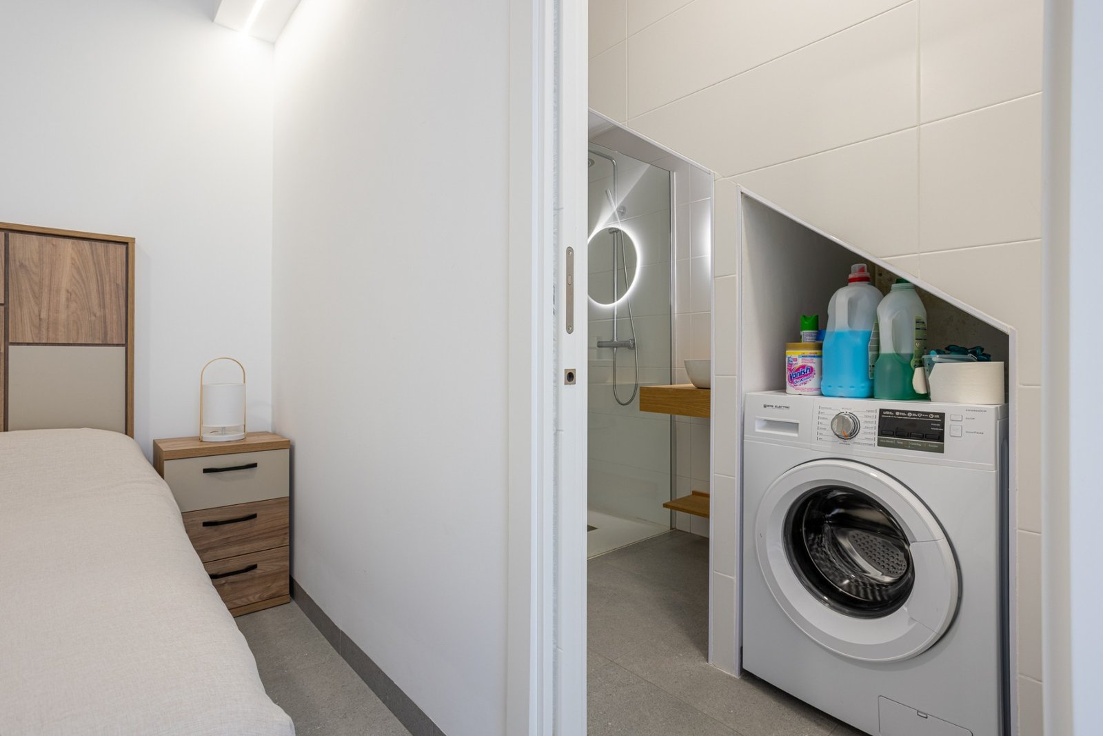 1243670_699d5ba4f1897