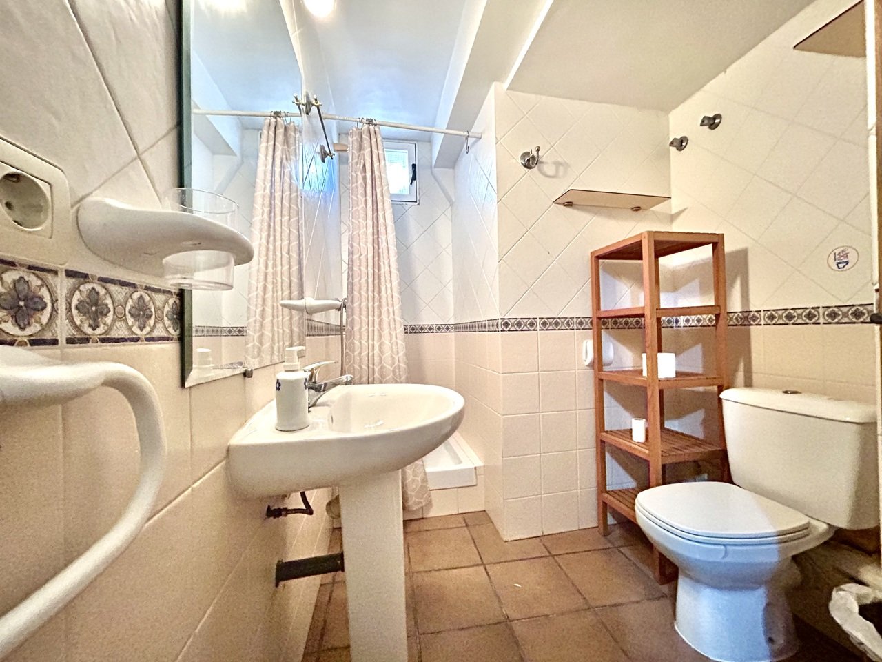 1feb8b0b56240c2da82a_xlarge