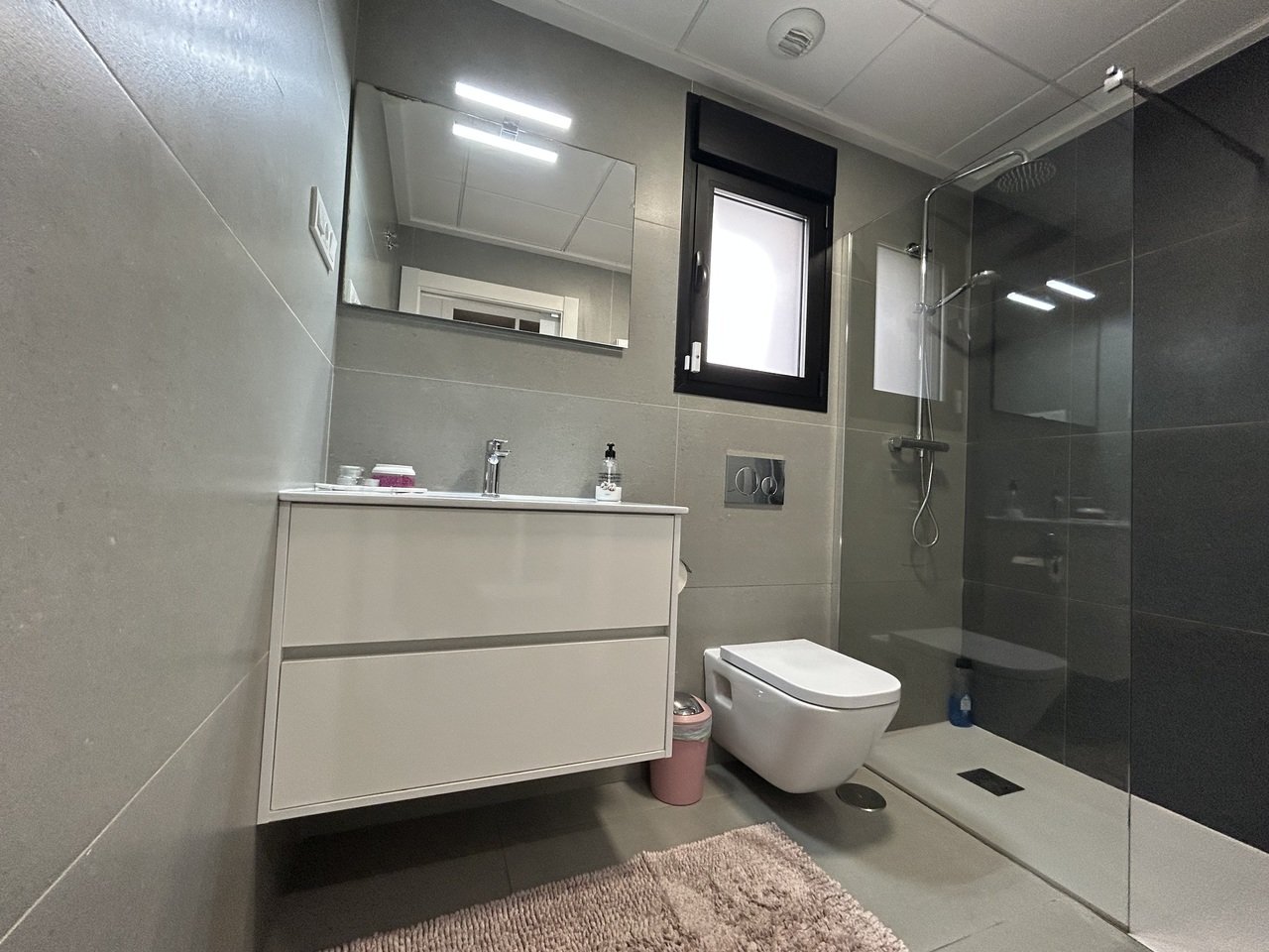 70e698a57a944ab3bb06_xlarge