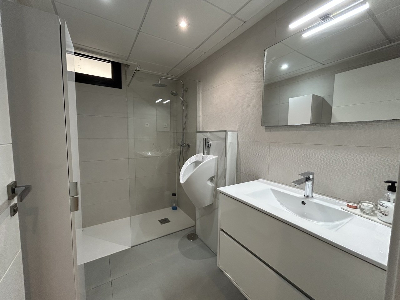 a43777d544de902cd881_xlarge