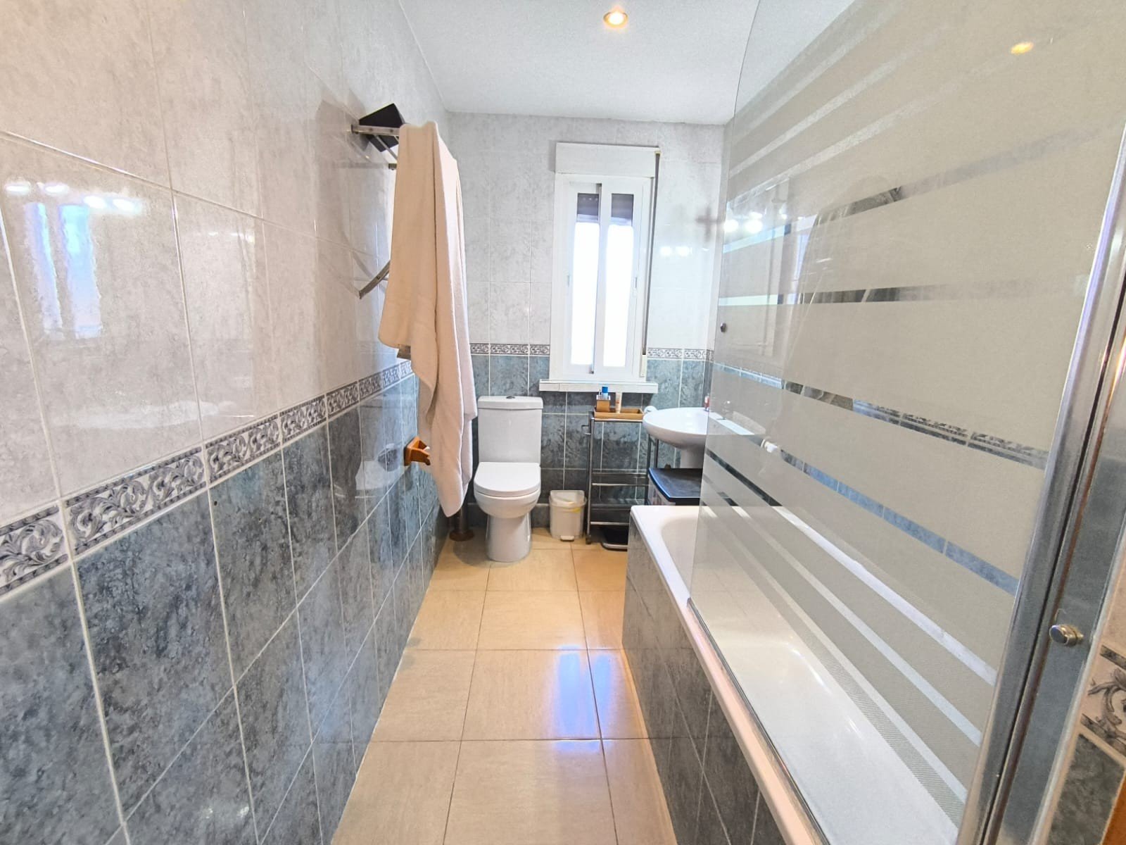 d698da380c9251698da380c92a5