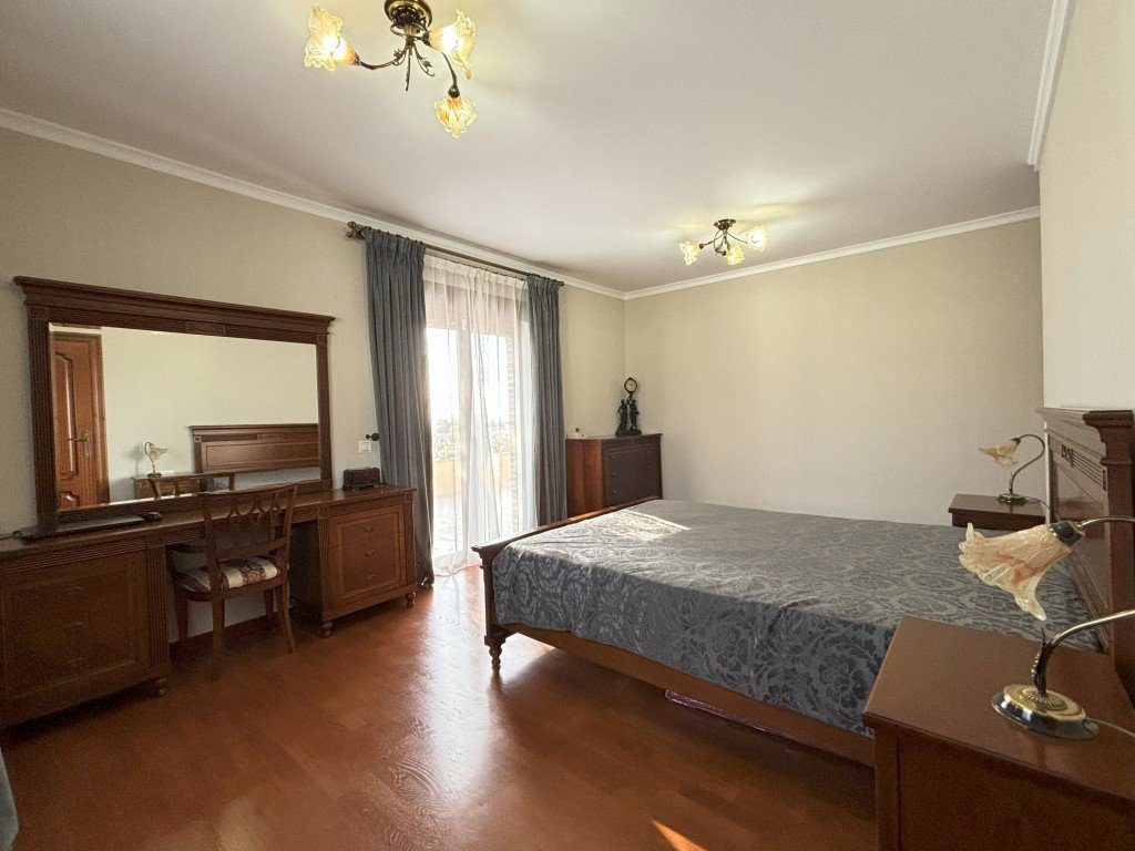 full_1464916_64811972