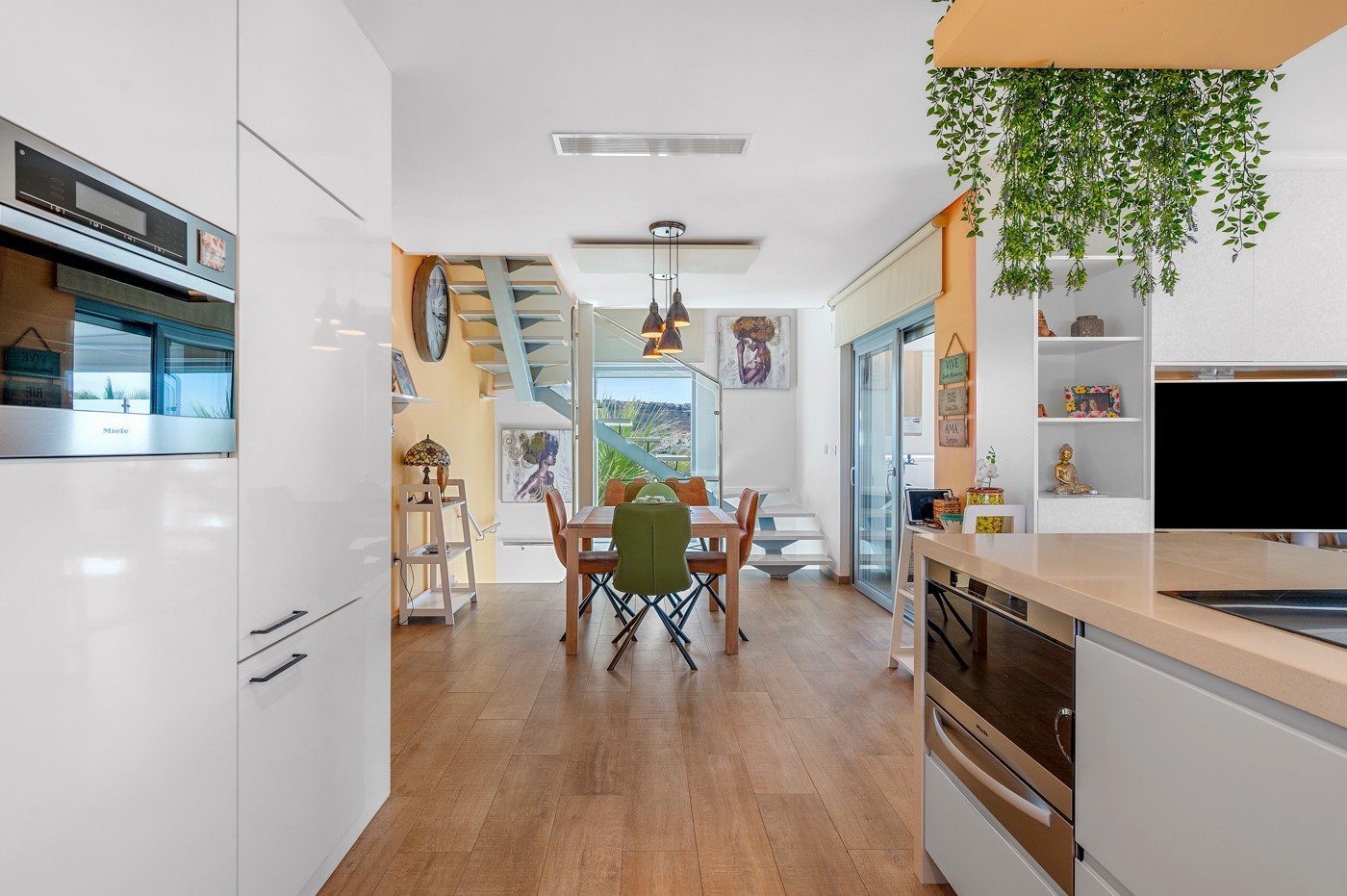 o_1j484uf5t15bmom61psv1d4rf6o3j