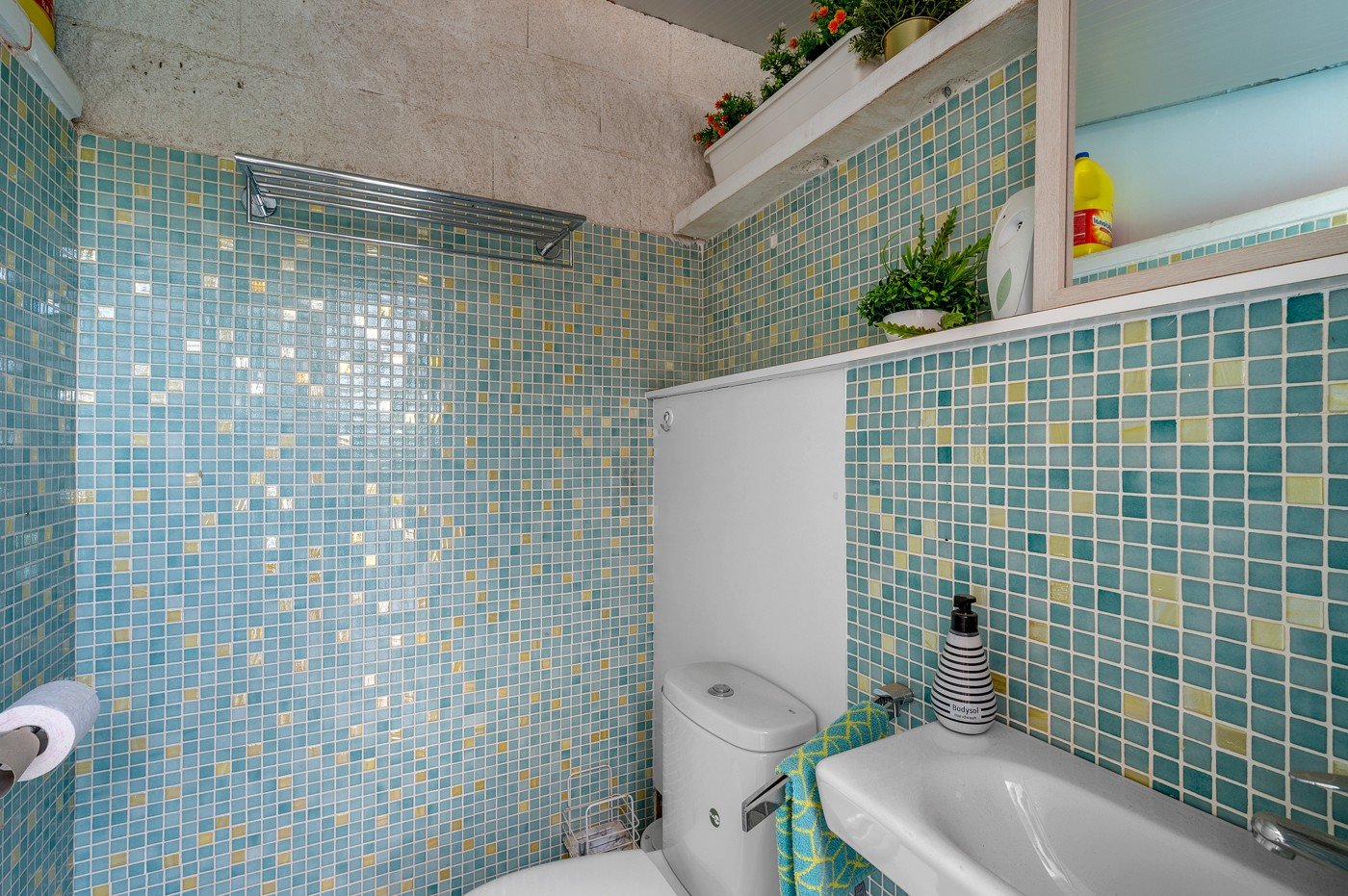 o_1j484uf5t59nrqj1dvo1uu515a544