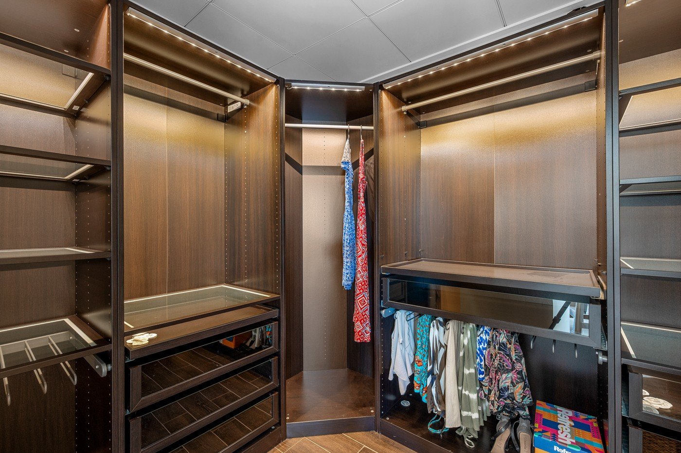 o_1j484uf5tvchtl39pk1a3iqm633