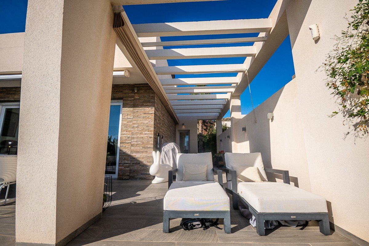 o_1j7egngd815nr4kekd1ghuj8j3j