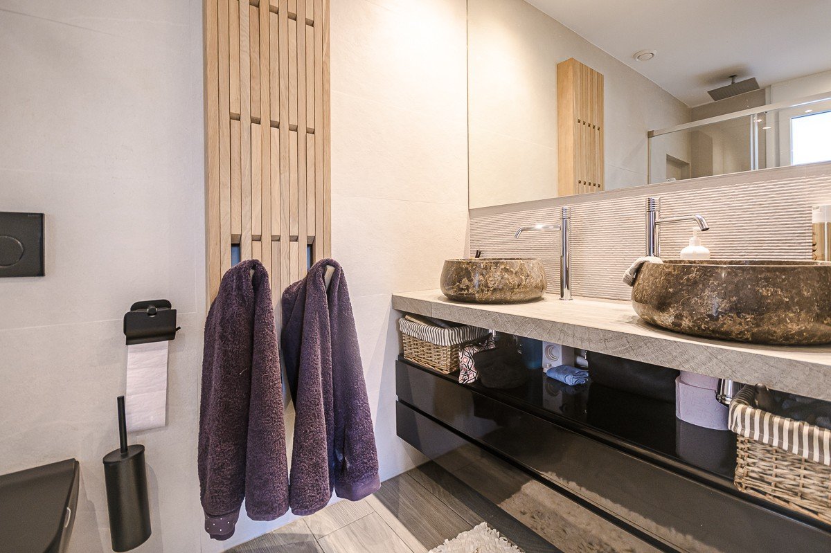 o_1j7egngd86uas4l1pna1g3iulq42