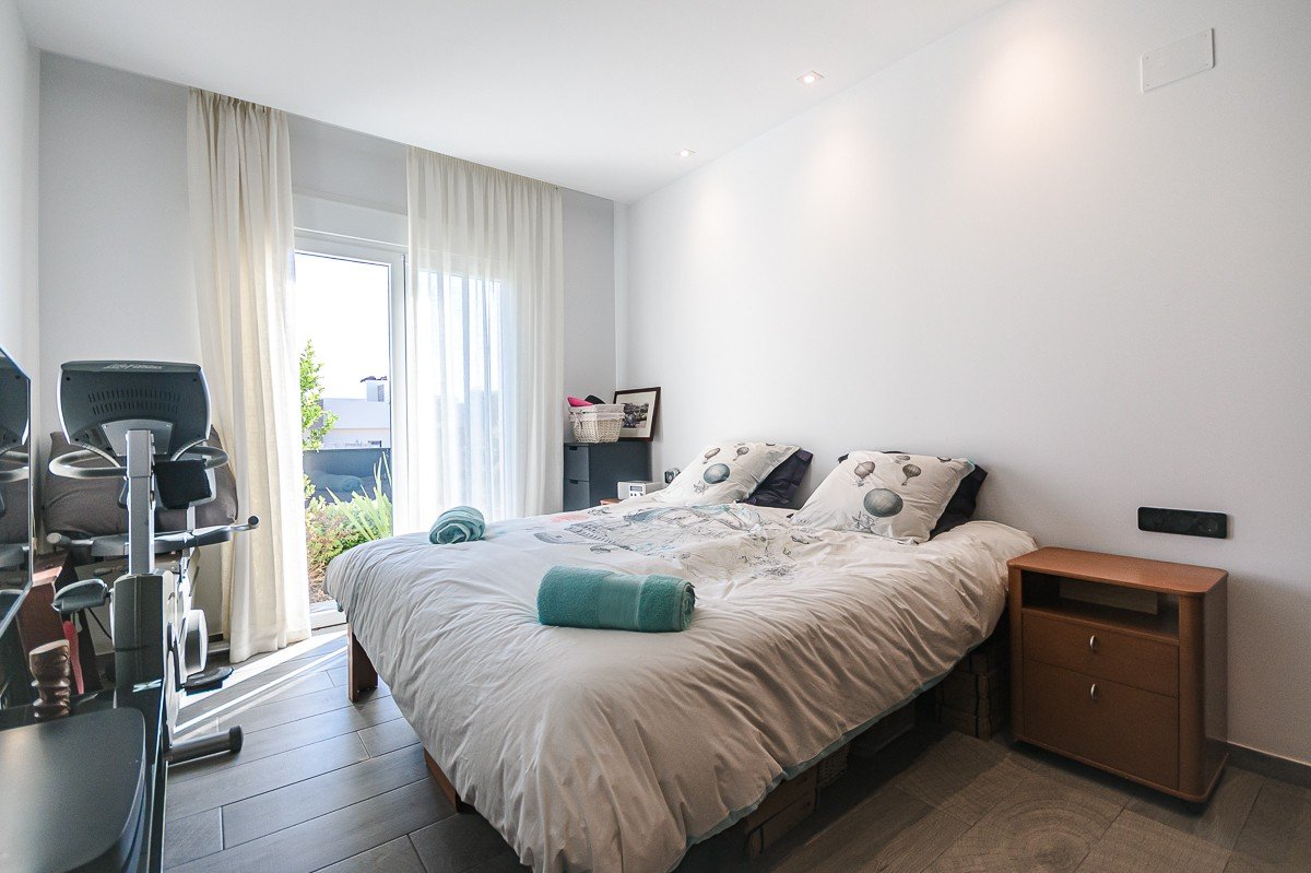 o_1j7egngd8ole1si785t1igb6d93u