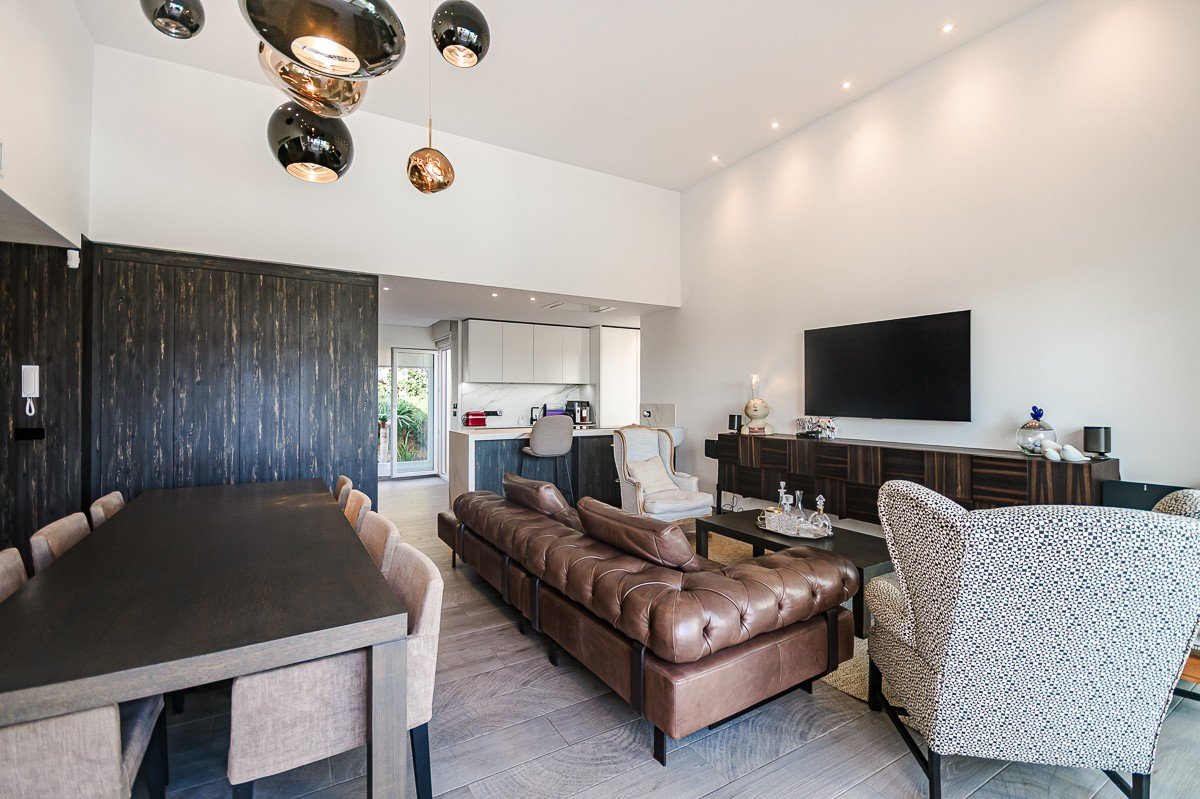 o_1j7egngd919j9psj7kufr12r4d