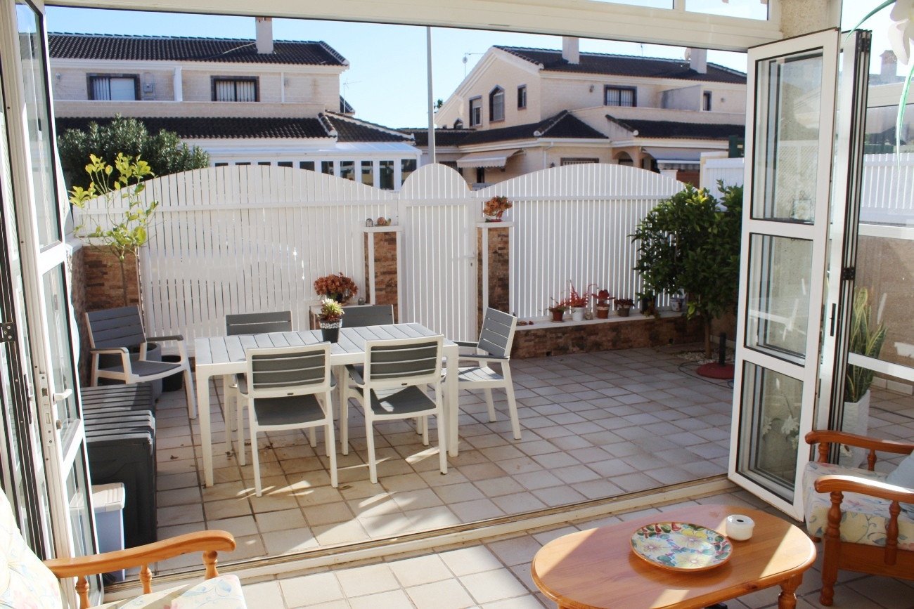 o_1jftql3hknpfdpj1i5a182u10k961