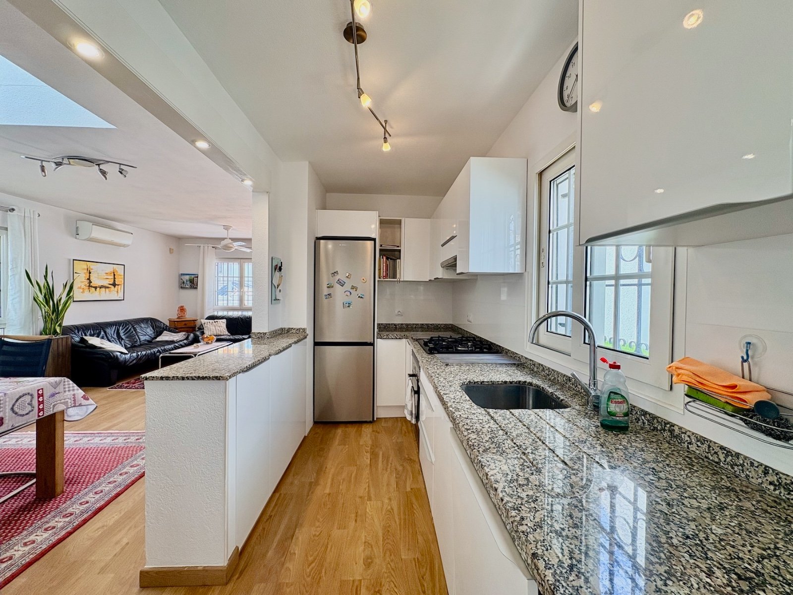 o_1jkdsg4g6169518c21dfp1iboe8f3a