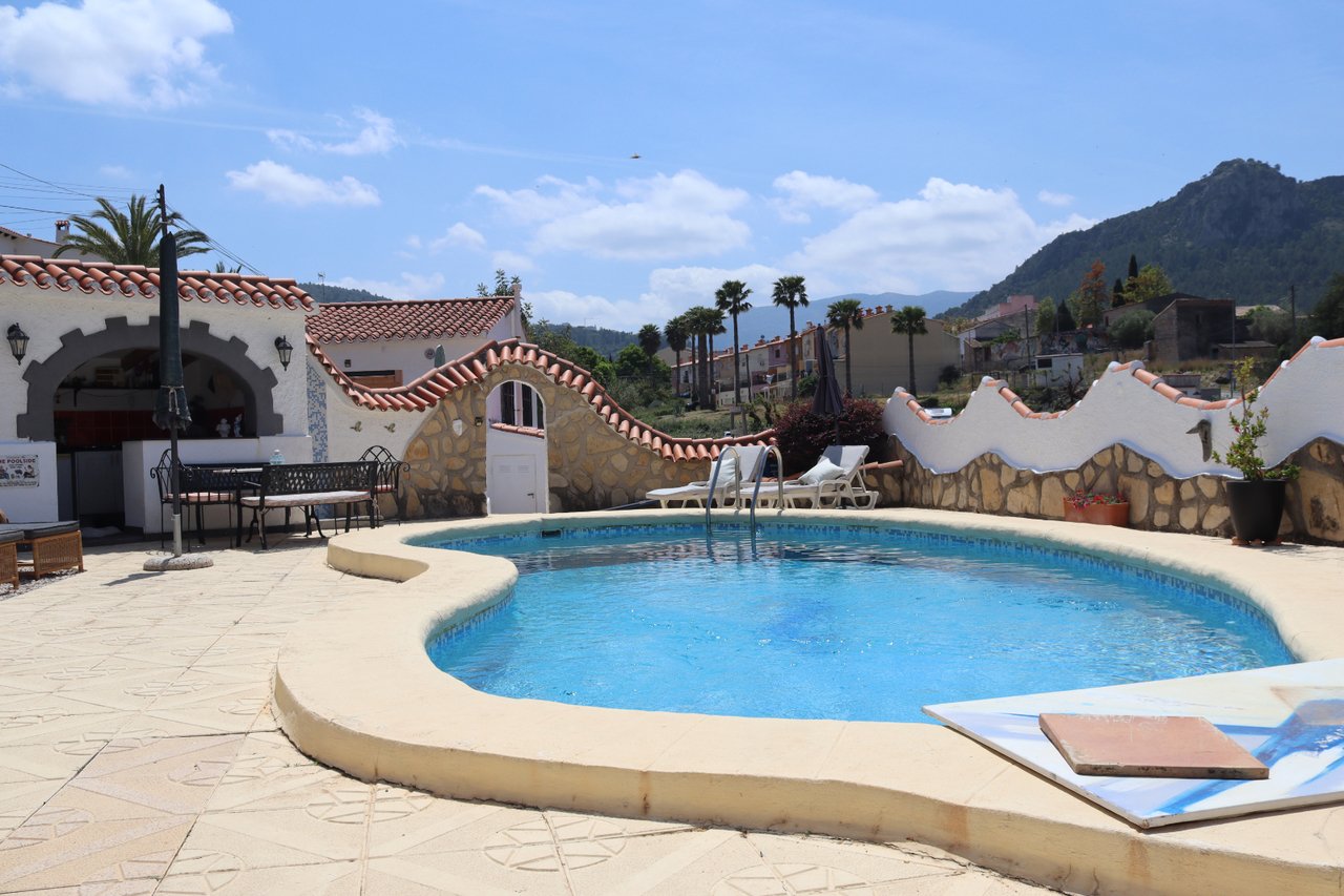 12394-villa-for-sale-in-orba-287492-large