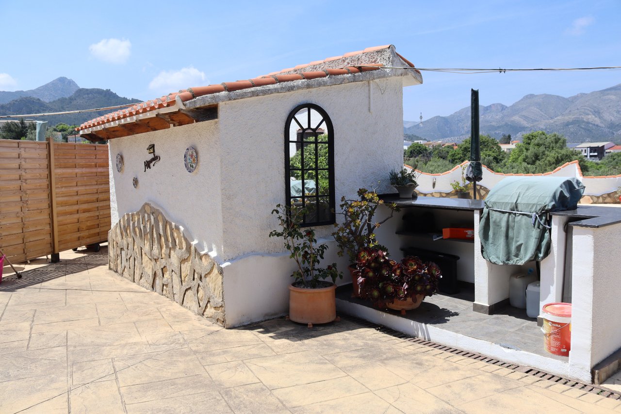 12394-villa-for-sale-in-orba-287531-large