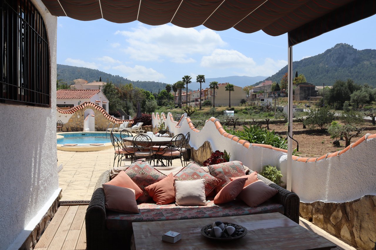 12394-villa-for-sale-in-orba-287556-large