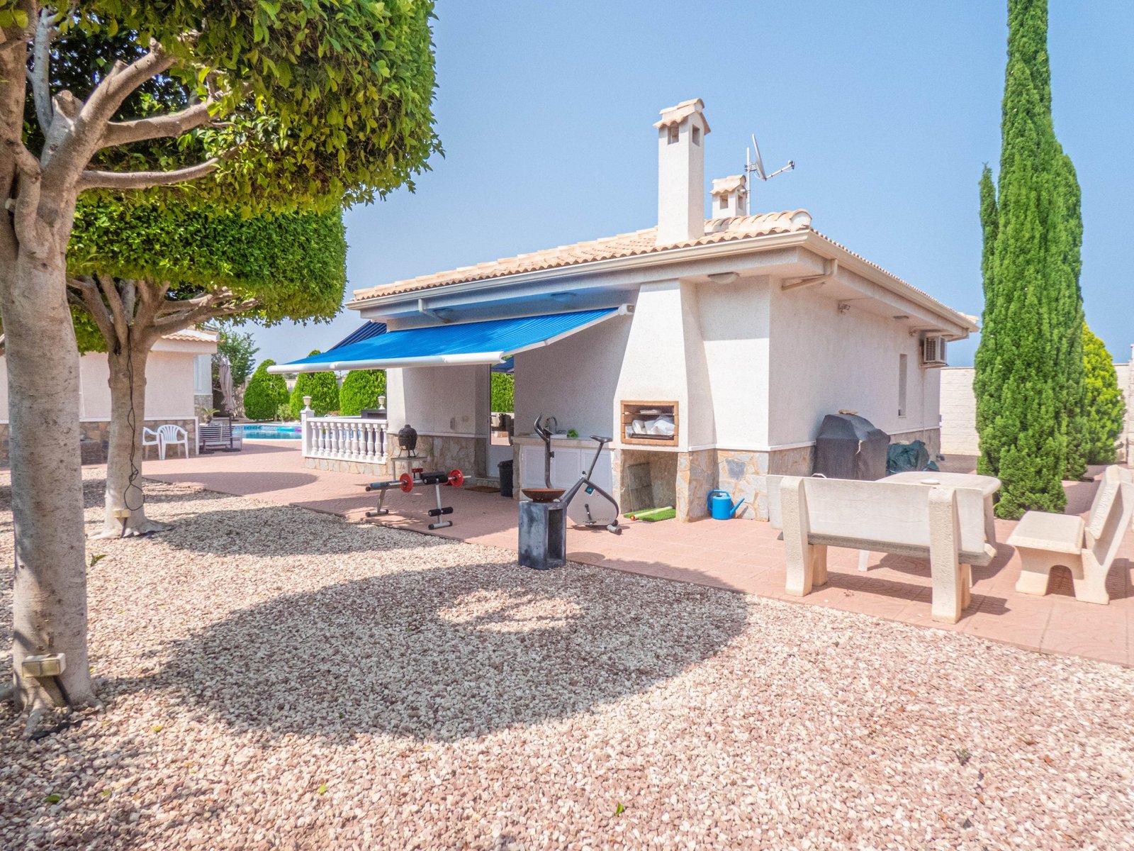 6110_an_amazing_villa_for_sale_in_quesada_with_summer_house_050723160732_p1140629