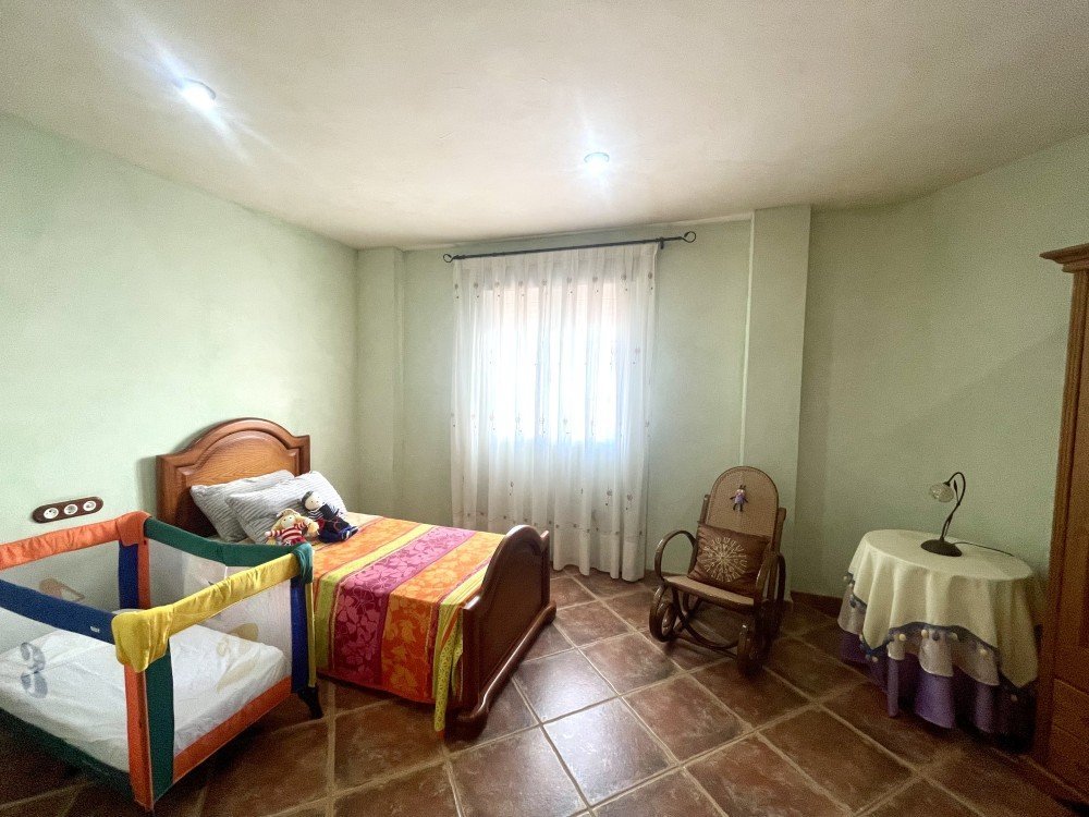 Bedroom-1-CSH7