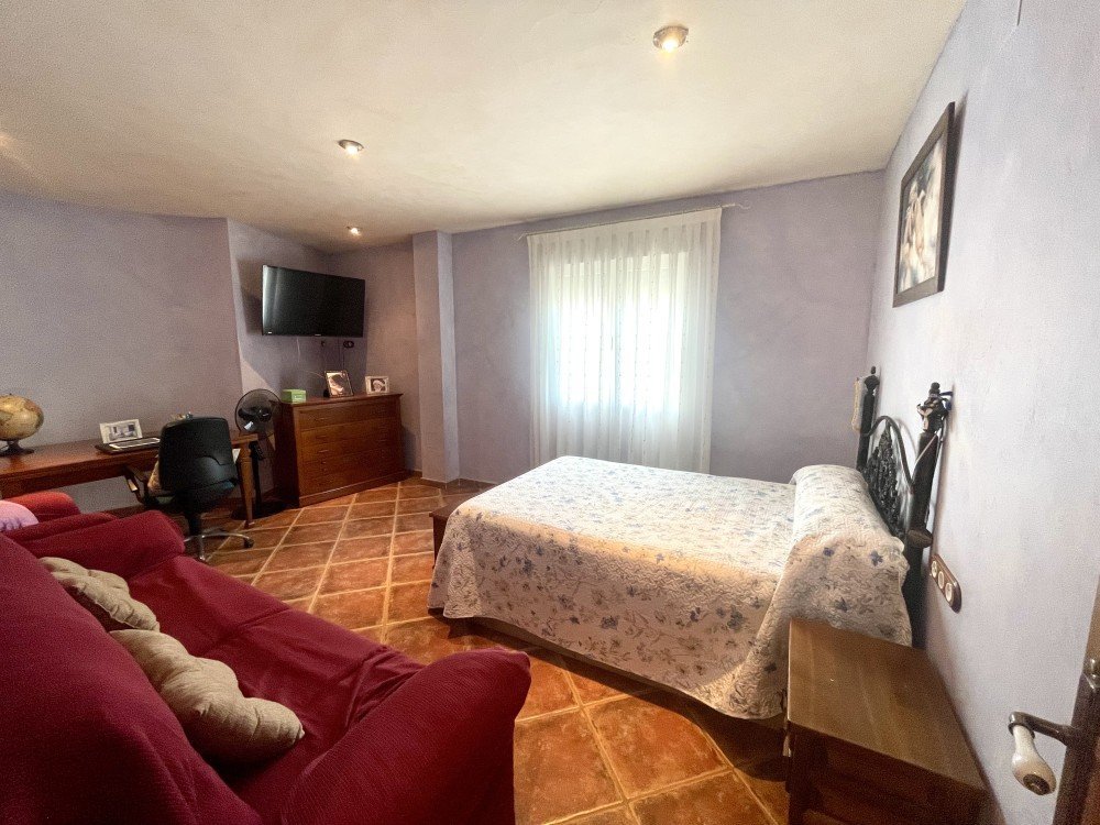 Bedroom-2-CSH7