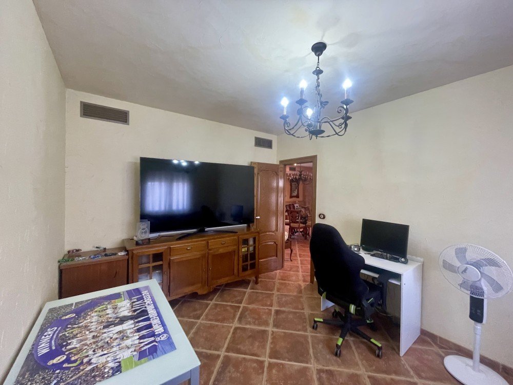 Room-First-Floor-CSH7