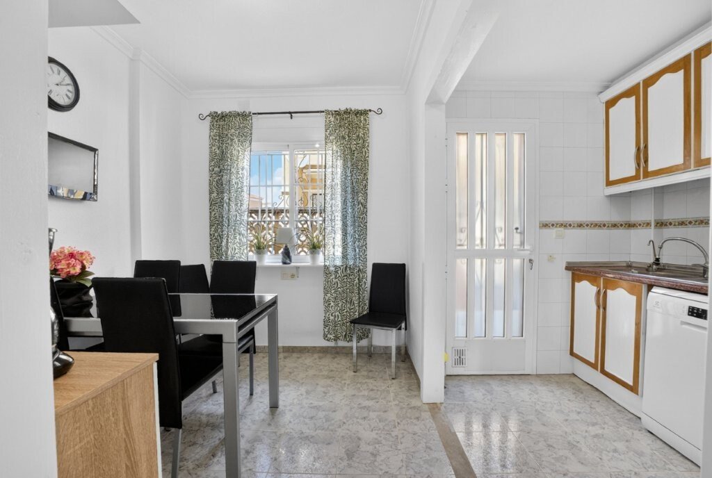 town-house-torrevieja-2419-31