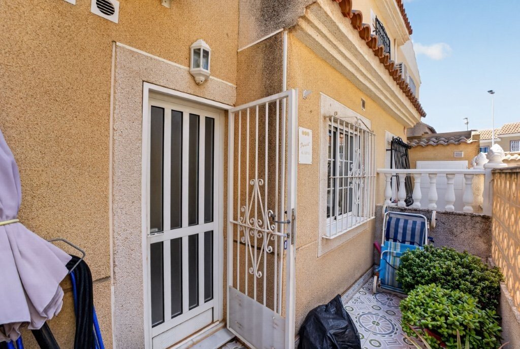 town-house-torrevieja-2419-35