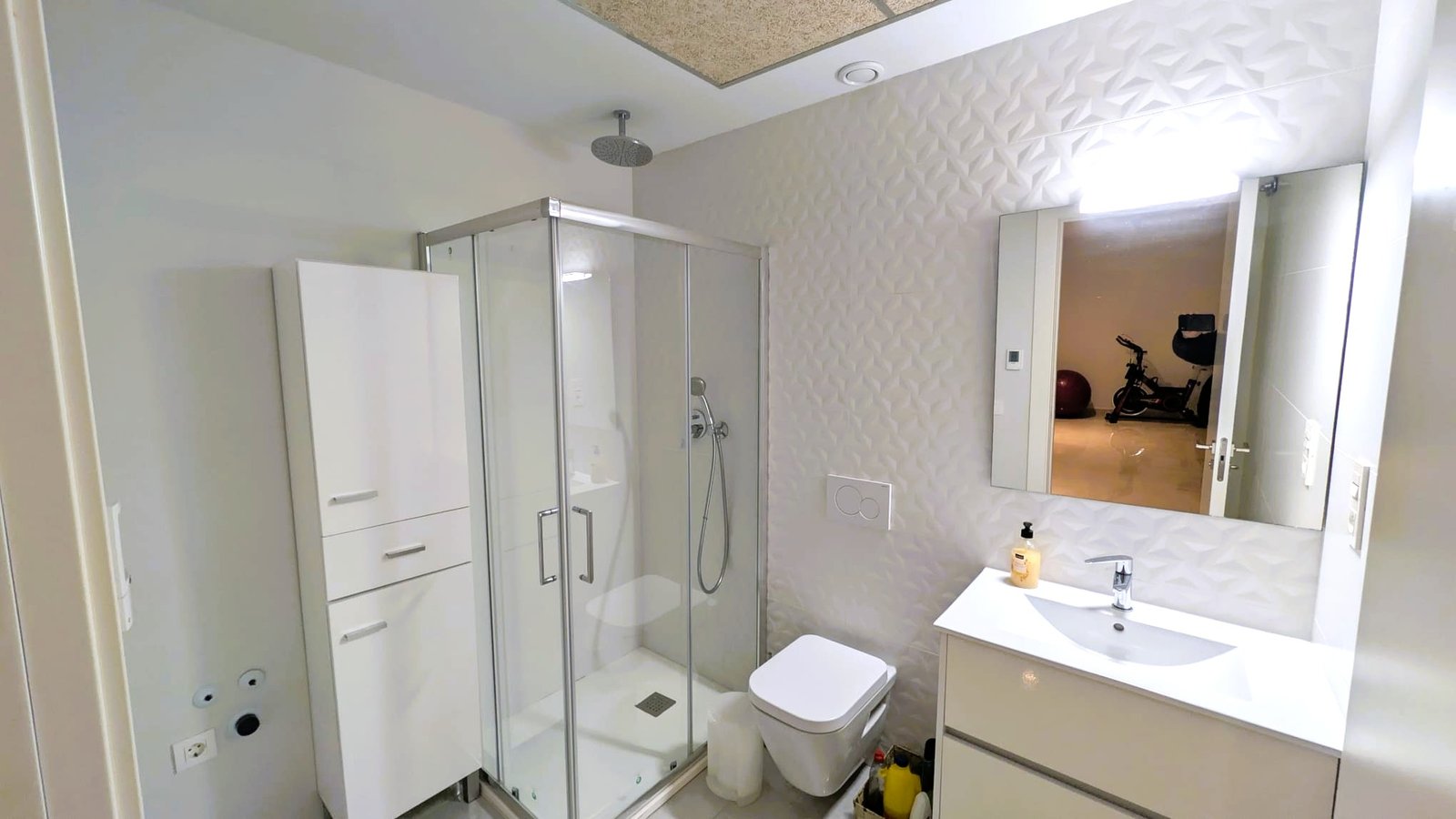74546_basement_bathroom