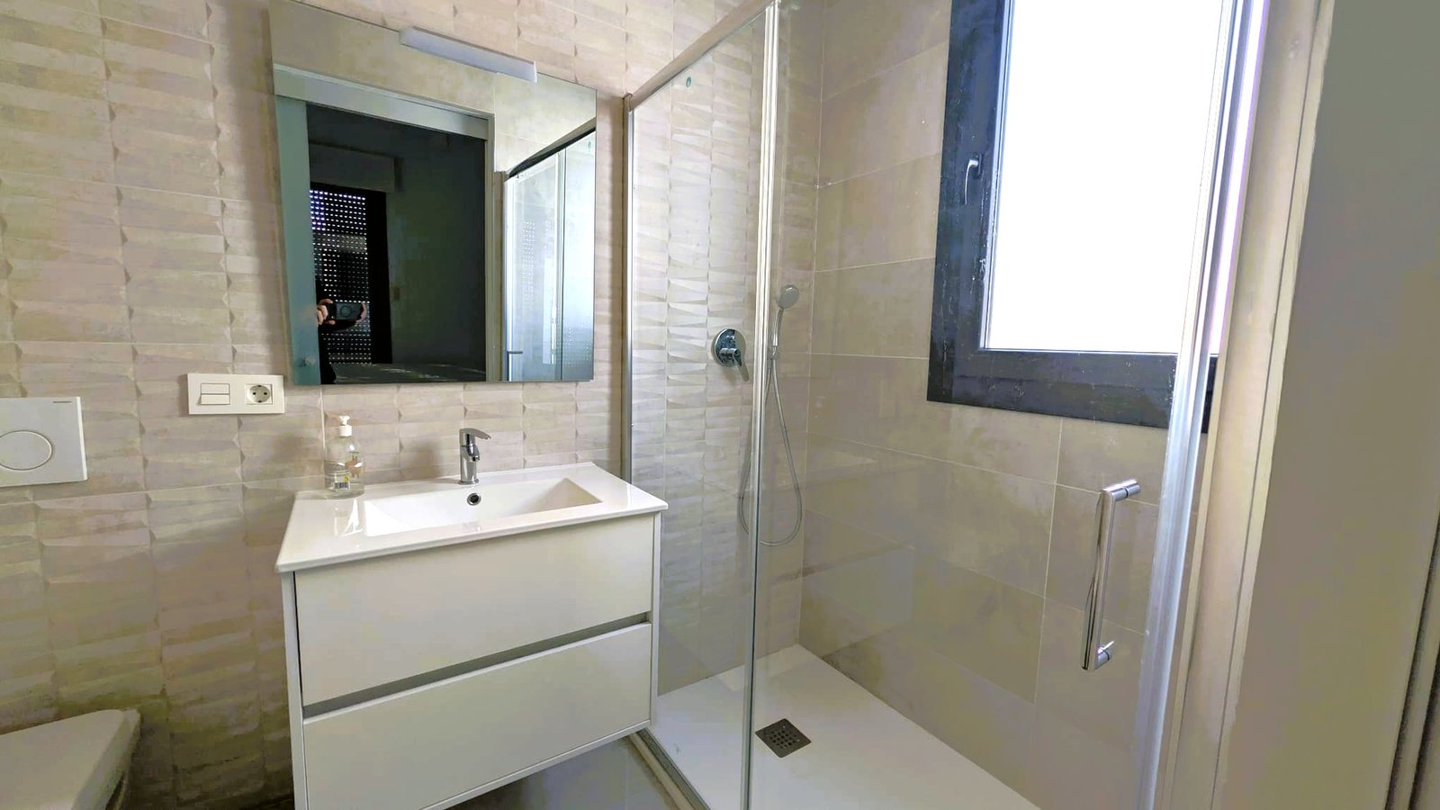 74546_bathroom_1