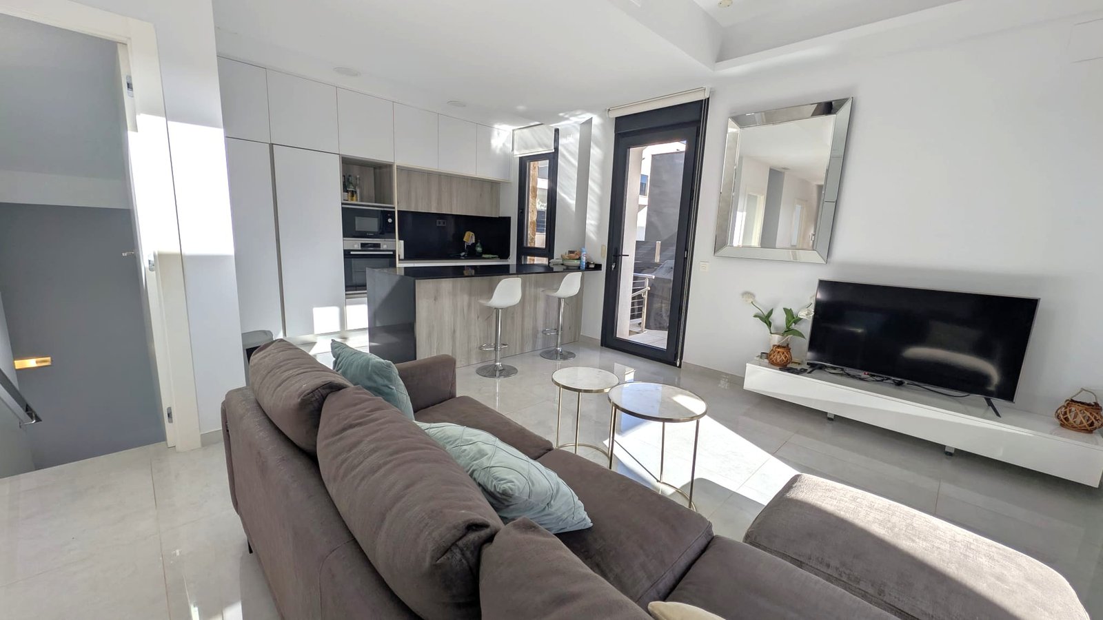 74546_modern_open_plan_3