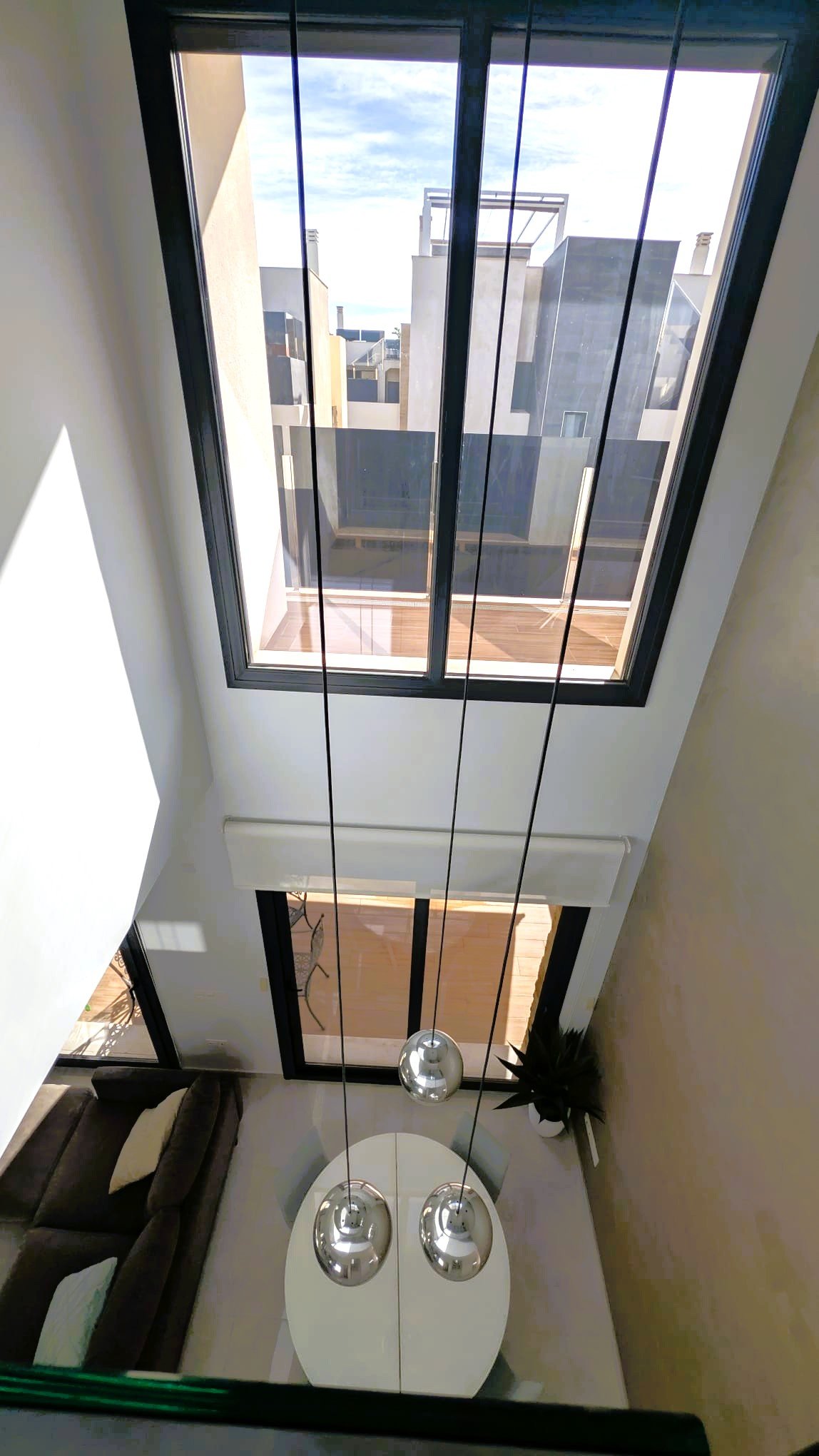 74546_open_lounge_ceiling