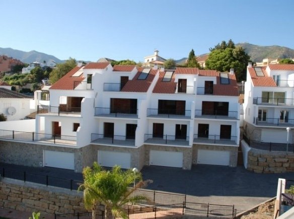 4 Bedroom 2 Bathroom Villa in Fuengirola - Caza De Casa