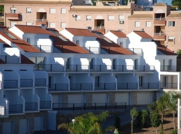 4 Bedroom 2 Bathroom Villa in Fuengirola - Caza De Casa
