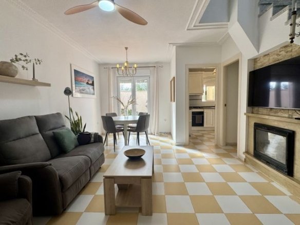 4 Bedroom 2 Bathroom Villa in Torrevieja - Caza De Casa