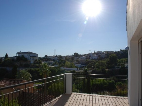 4 Bedroom 2 Bathroom Villa in Fuengirola - Caza De Casa