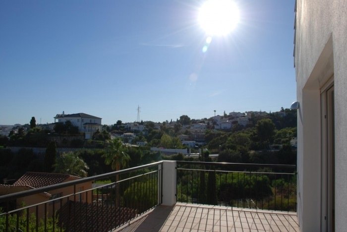 01285-ZD2SBLS1 4 Bedroom 2 Bathroom Villa in Fuengirola - Caza De Casa