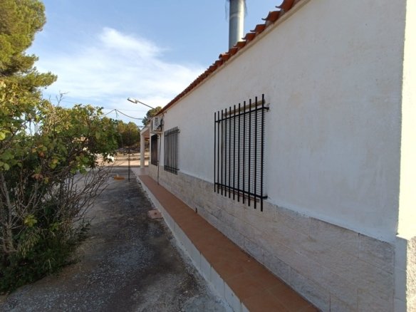 3 Bedroom 1 Bathroom Villa in Yecla - Caza De Casa
