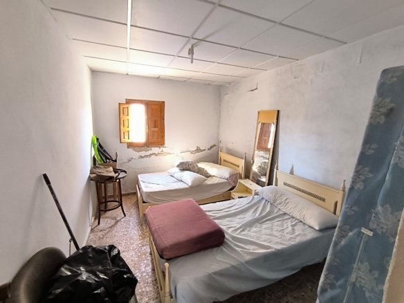 3 Bedroom 1 Bathroom Country House in Yecla - Caza De Casa