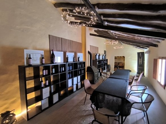 8 Bedroom 2 Bathroom Country House in Yecla - Caza De Casa